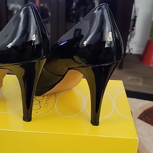 Shoes - Picture 3 of 4